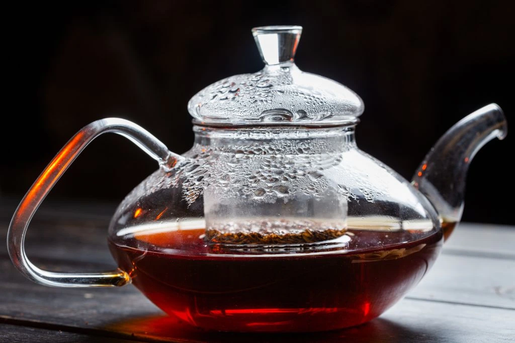 Oolong tea in a pot