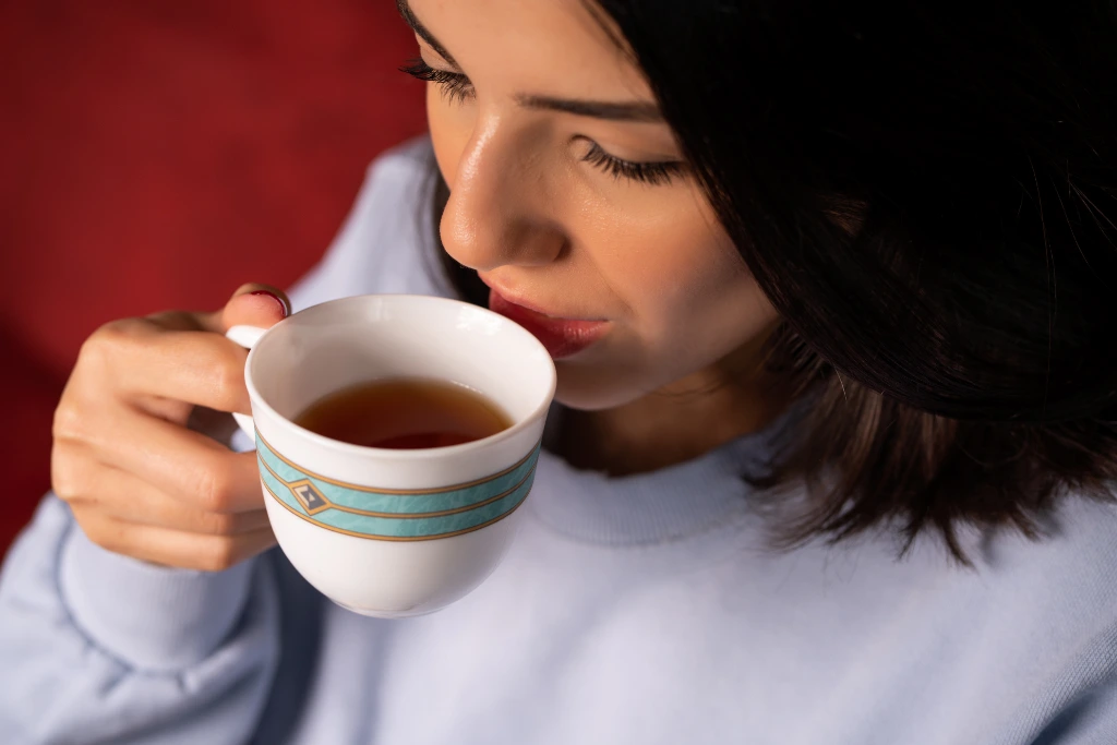 woman drinking tea