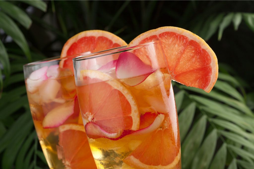 Grapefruit Green Tea in a drinking glass